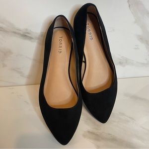 Torrid pointed flats